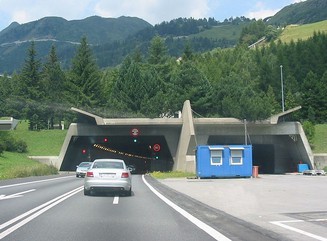 Tunnel_St_Gothard_Tête_tunnel_St_Gothard